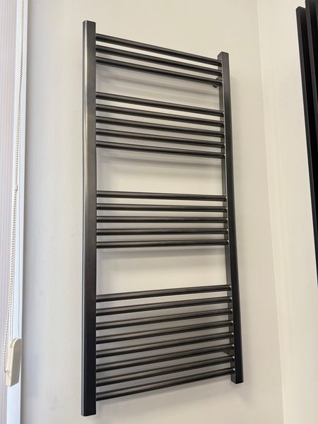 Siena 800/550 GUNMETAL BLACK дизайнерська рушникосушка у кольорі збройна сталь RR-CN800550GB фото
